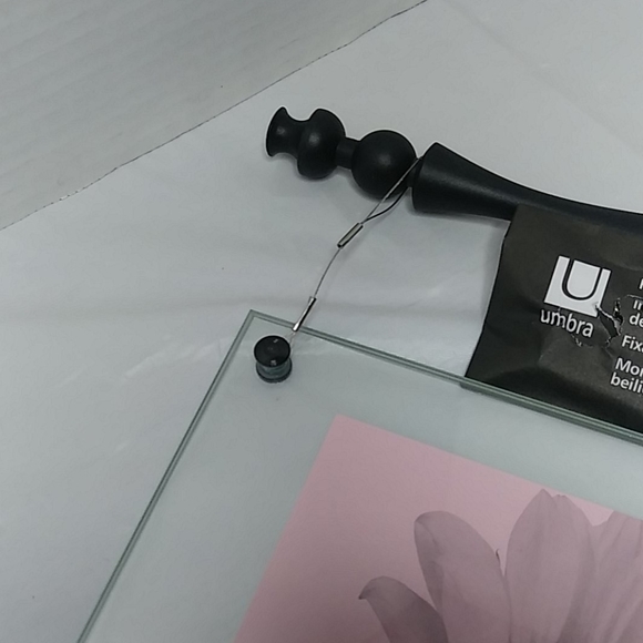 Umbra Picture - Picture 3 of 6